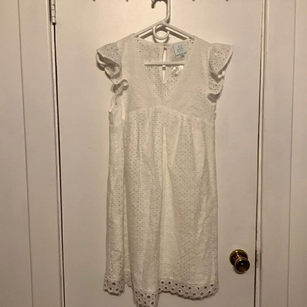 NWT Shop the mint white eyelet dress! Size S